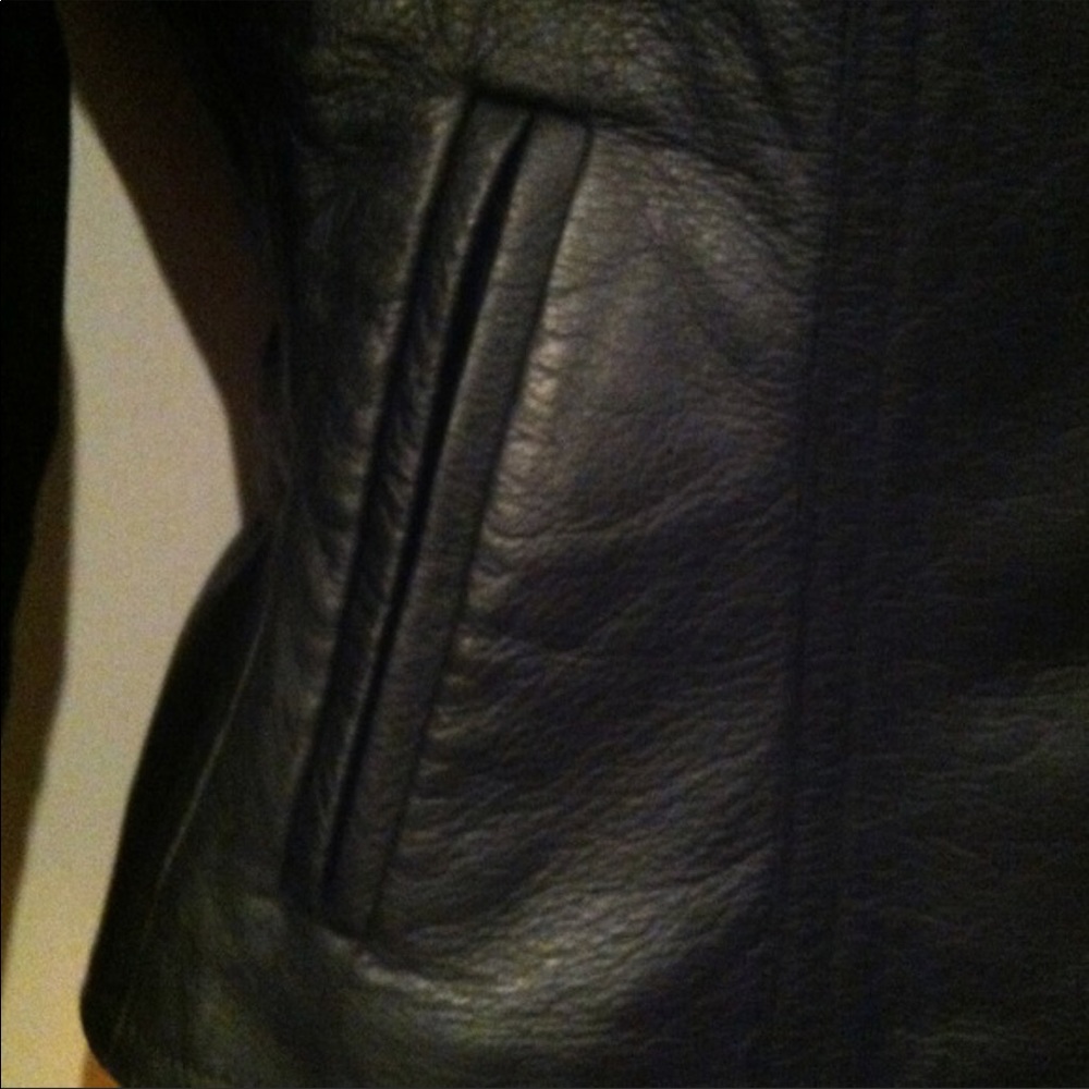 Leather jacket - Picture 4 of 4